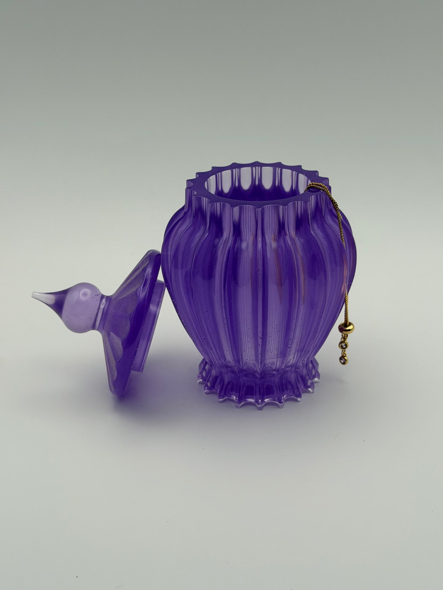Vintage Style Fancy Container with Lid