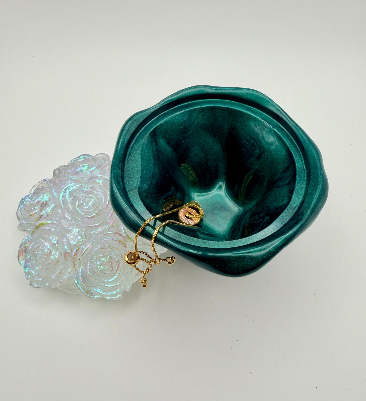 Rose Bouquet Container with Lid