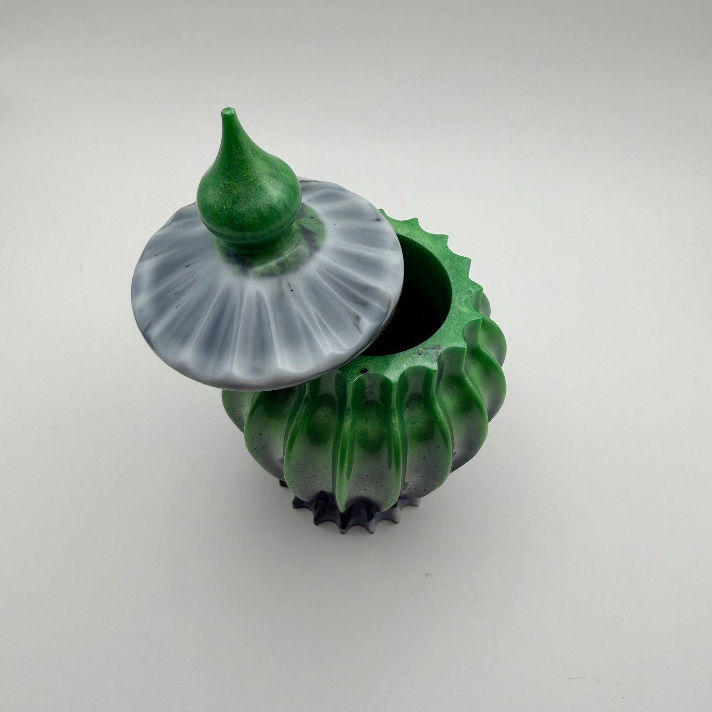 Green & Black Vintage Style Container with Lid