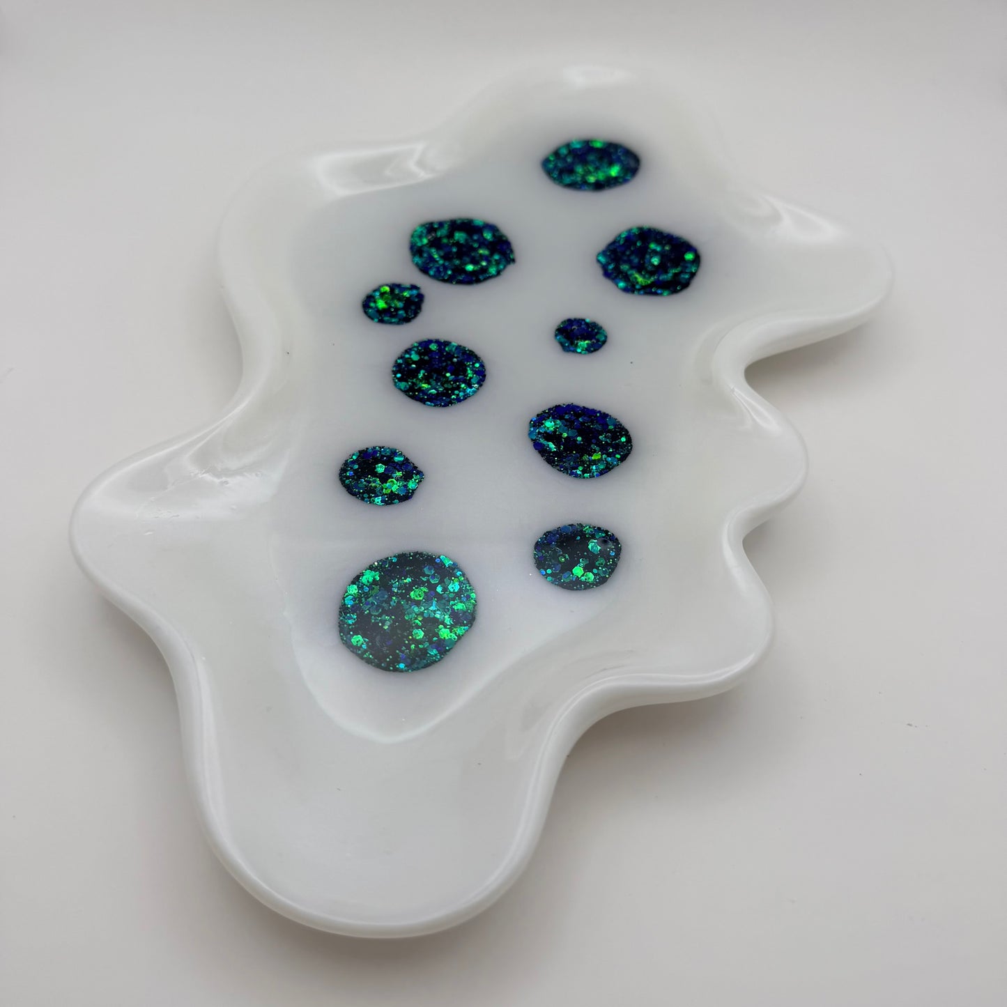 Irregular-Shaped Modern Oval Tray