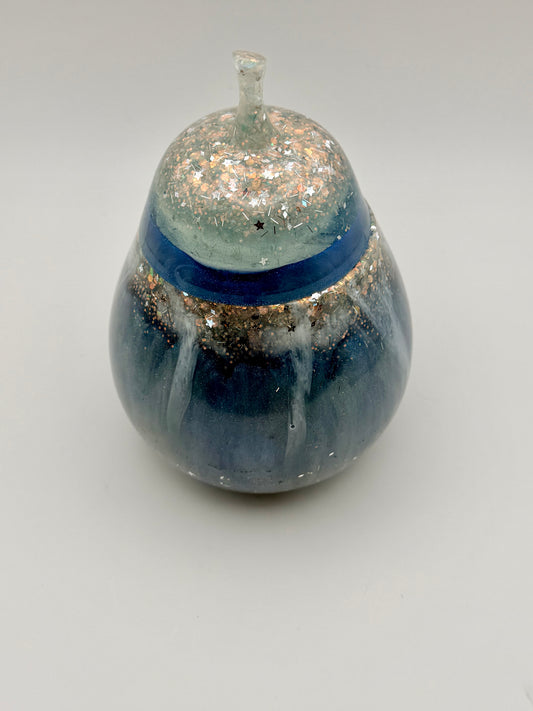 Pear-shaped container with lid