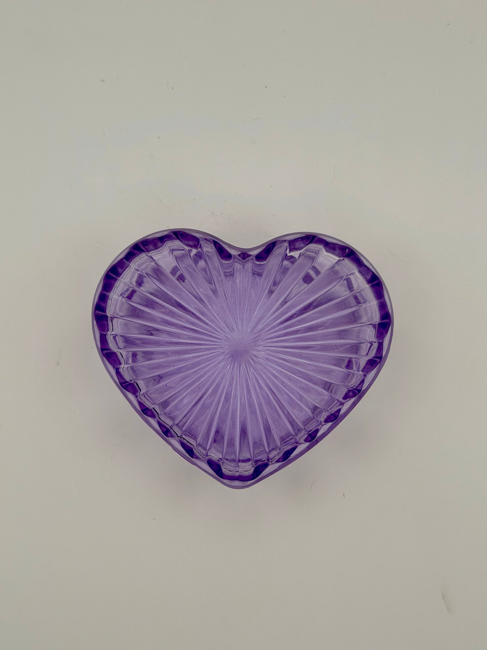 Transparent purple heart-shaped dish with lid