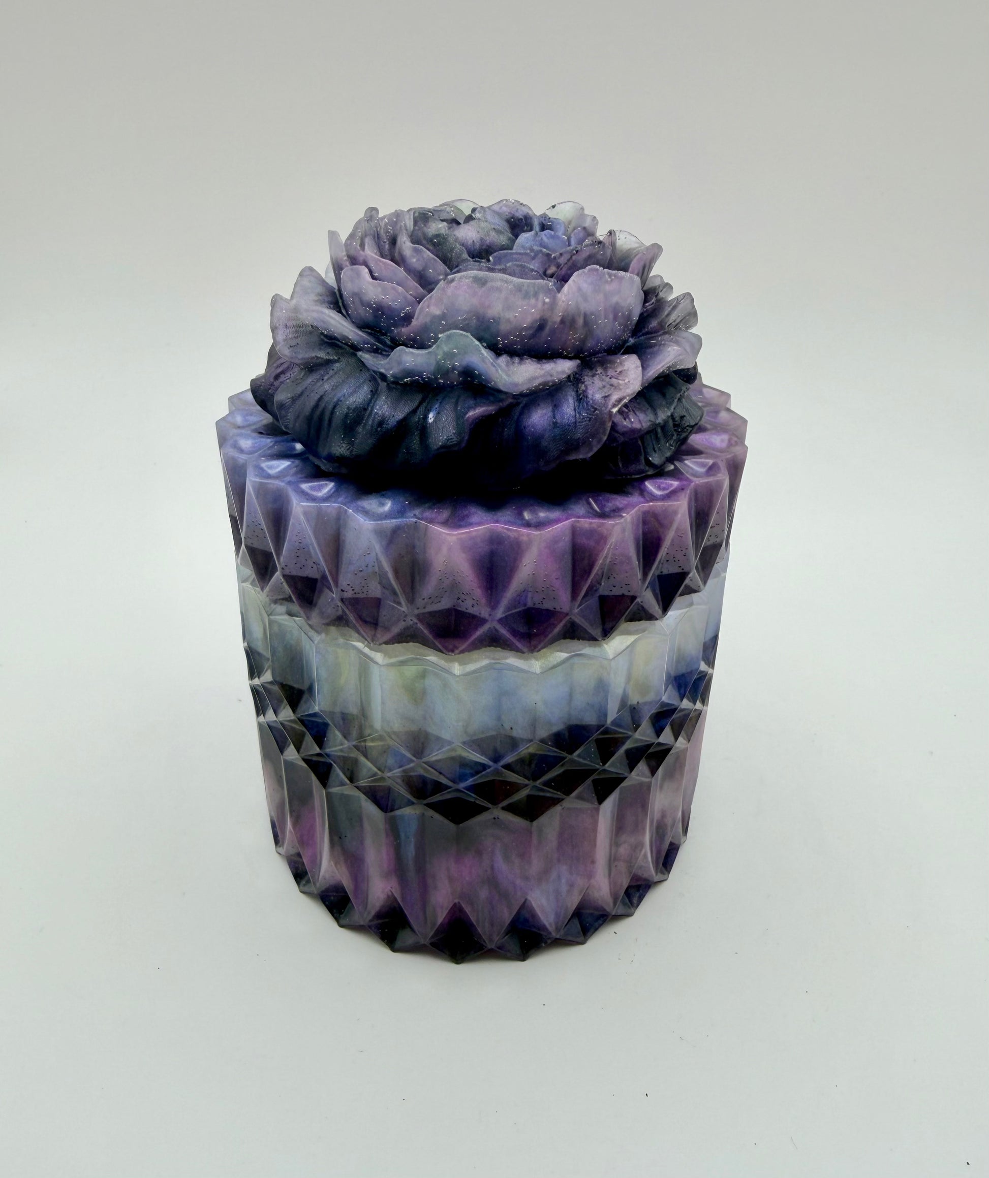 container with flower lid