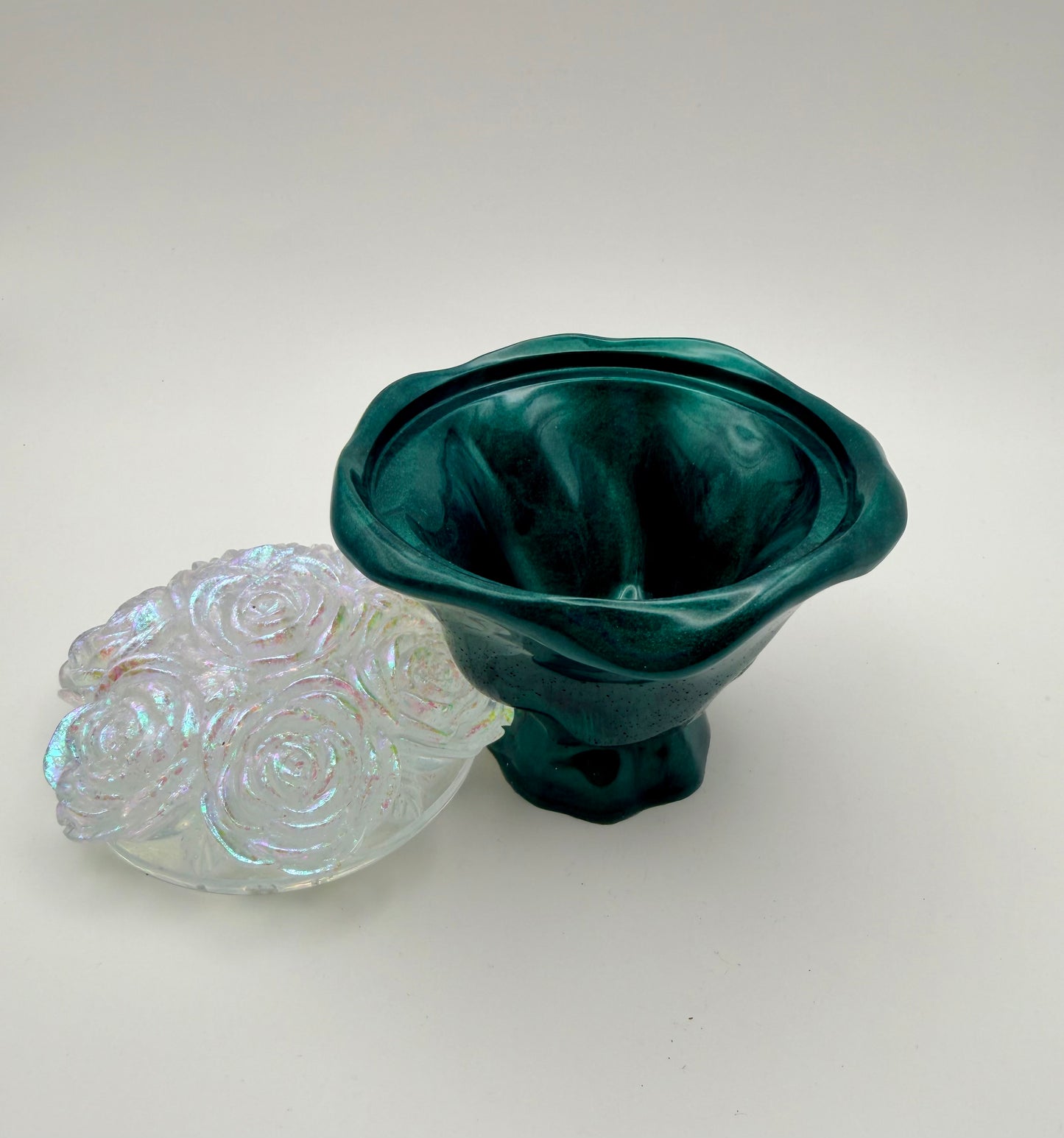 Rose Bouquet Container with Lid