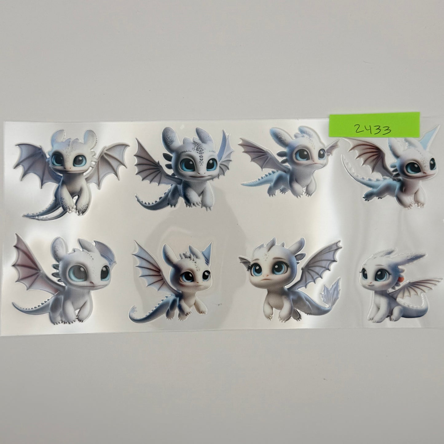 dragon small (white)